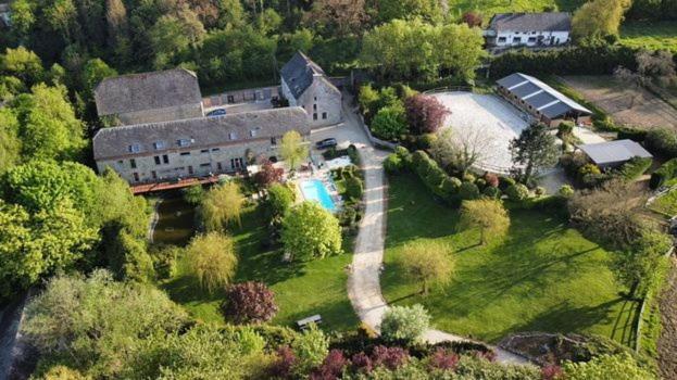 Au Bout De Mes Reves Bed and Breakfast Walcourt Exteriör bild