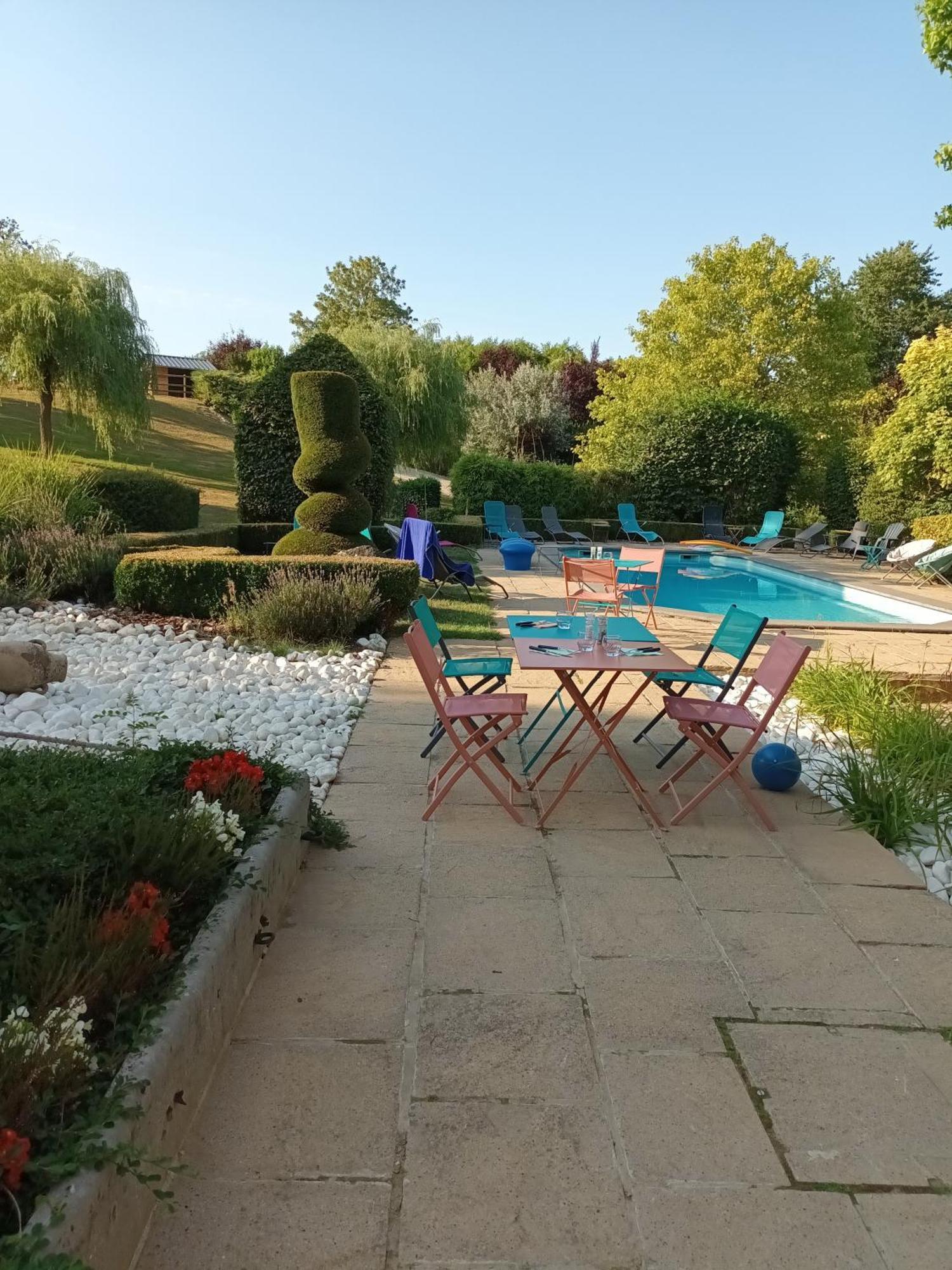 Au Bout De Mes Reves Bed and Breakfast Walcourt Exteriör bild